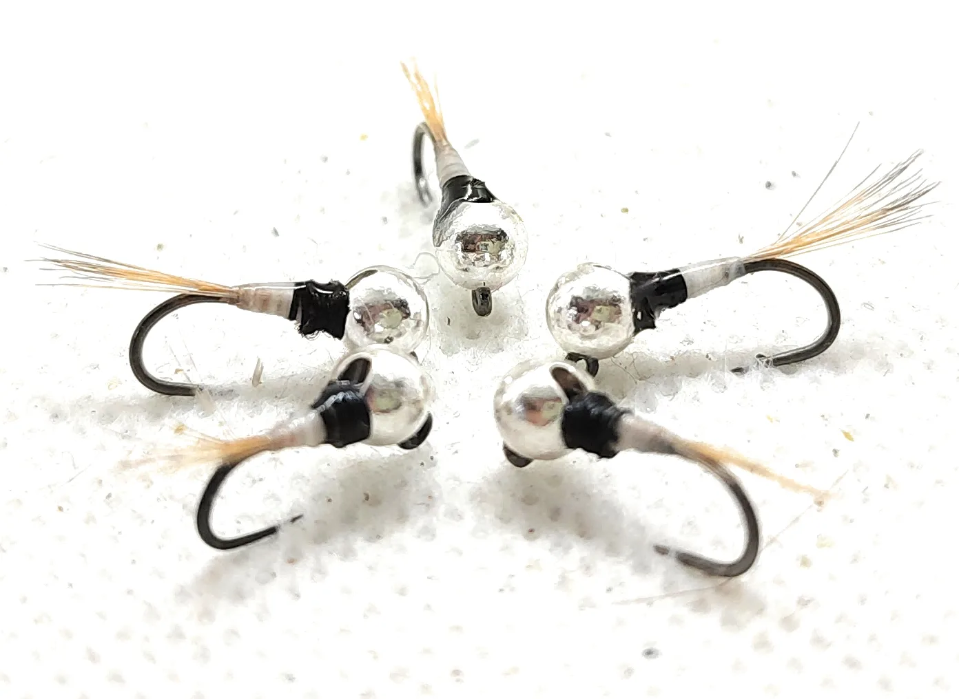 Perdigones Tornado White Black  Jig   Nymph <p> 3 artificiali.